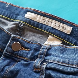 👖3/$20 DKNY Womens Jeans